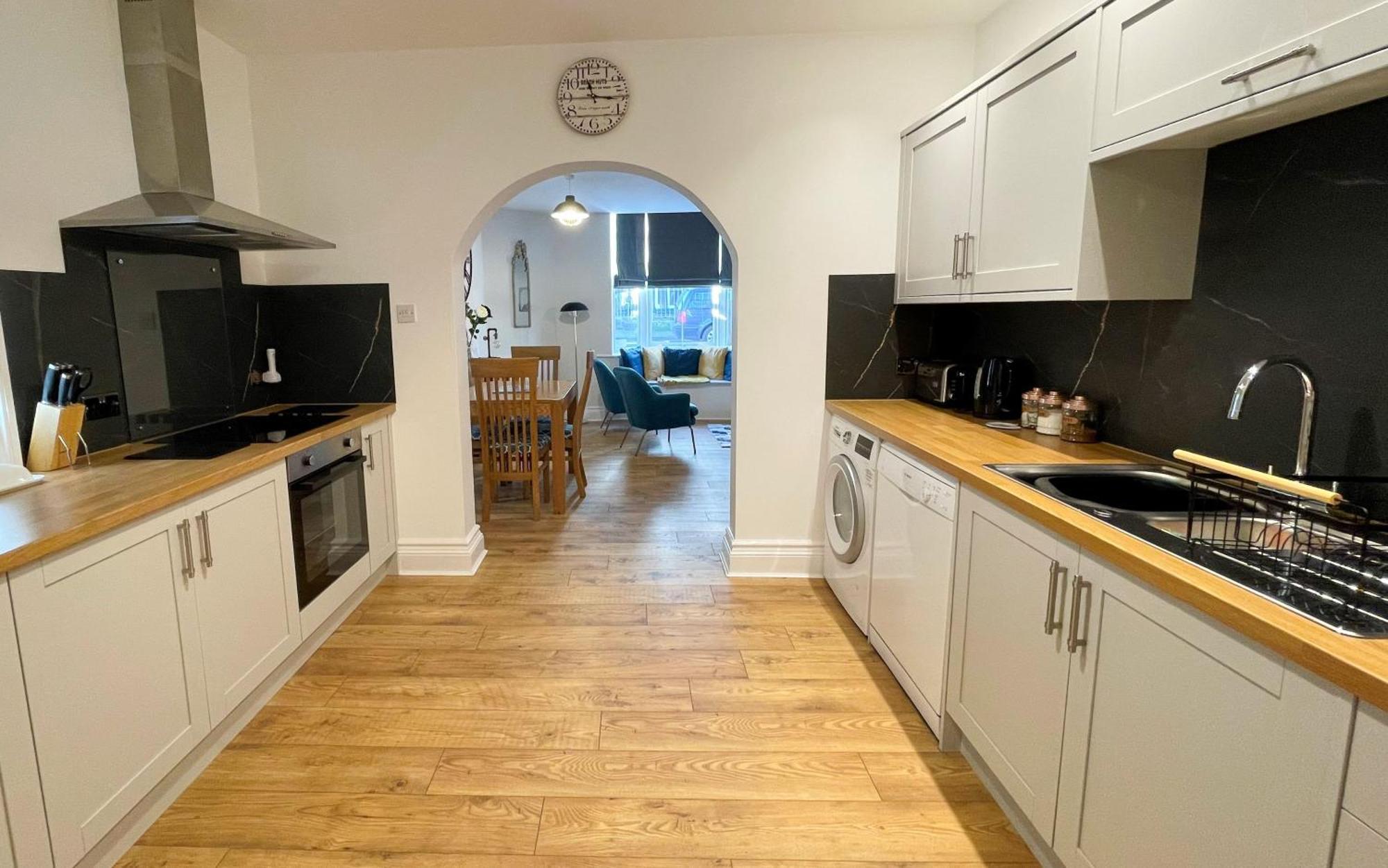 The Old Post Office Apartment Whitby Bagian luar foto